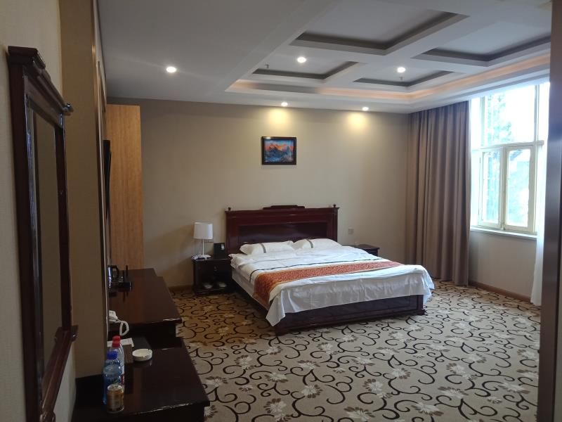 豪华大床房