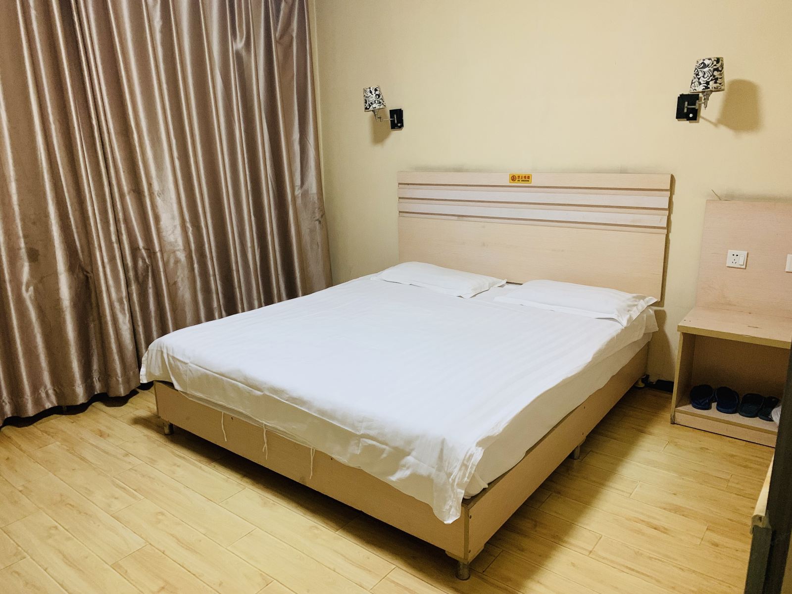 标准大床房