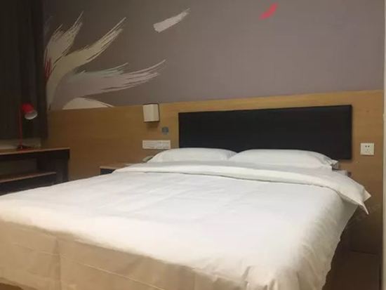 商务大床房