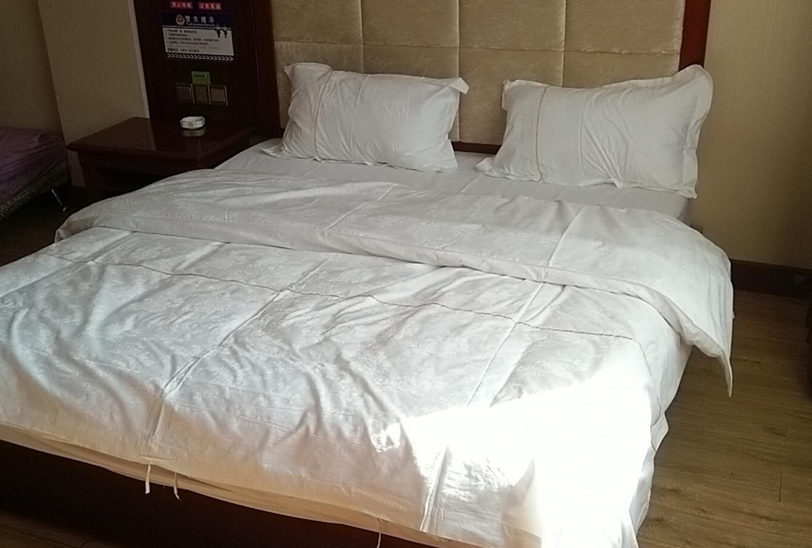 标准大床间