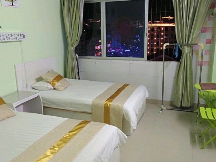 温馨亲子房