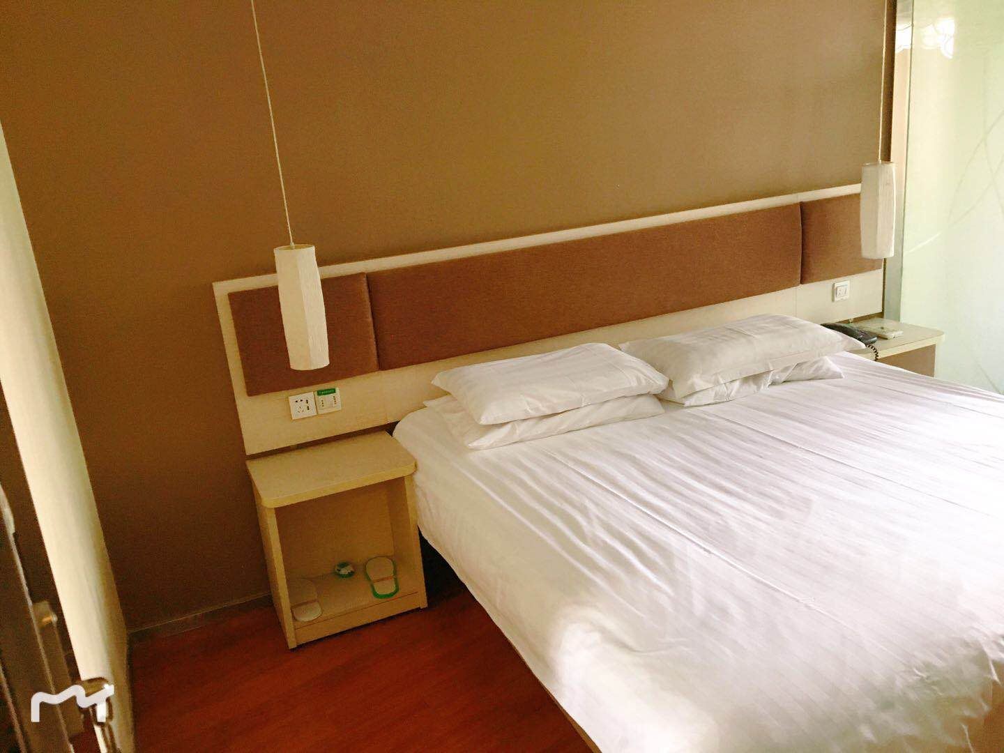特惠大床房