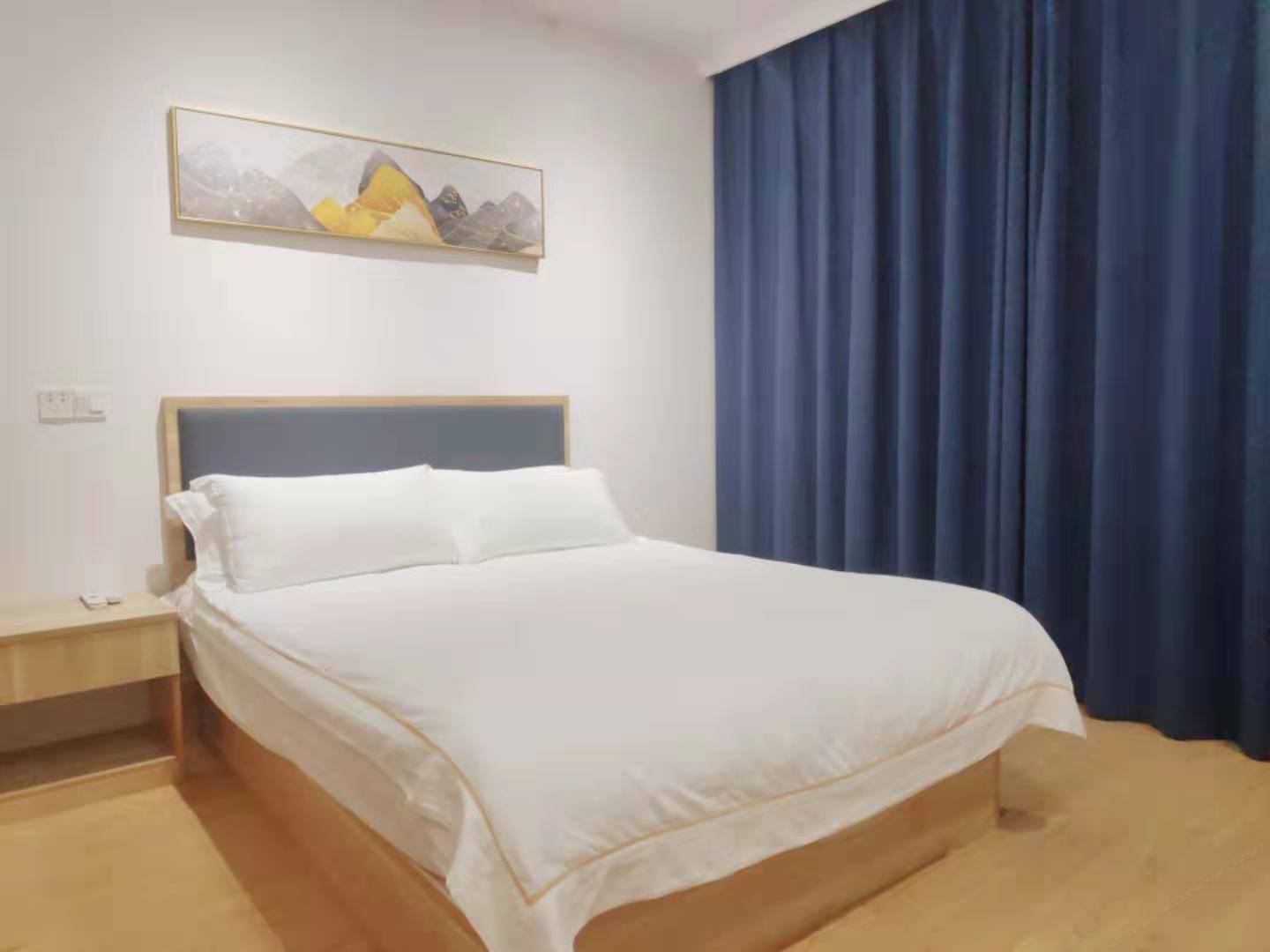 商务大床房
