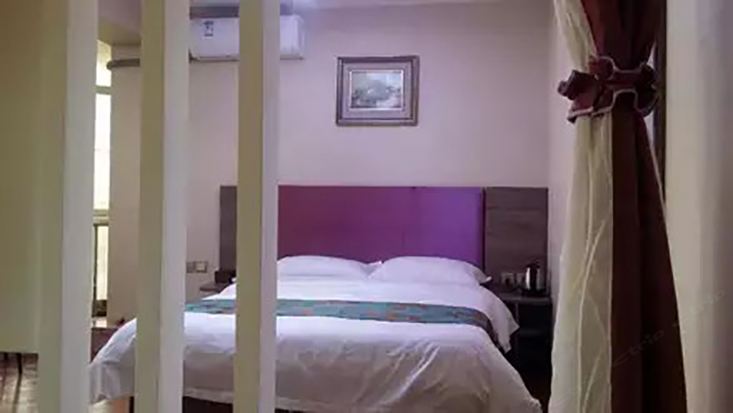 舒适大床房