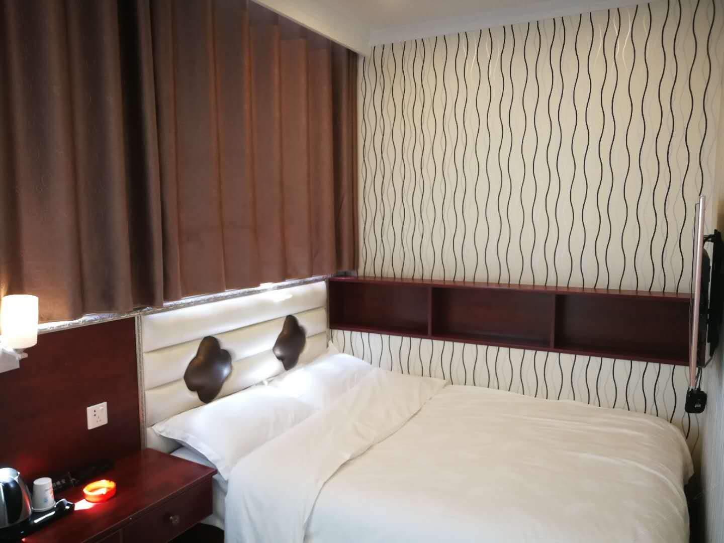 标准大床房