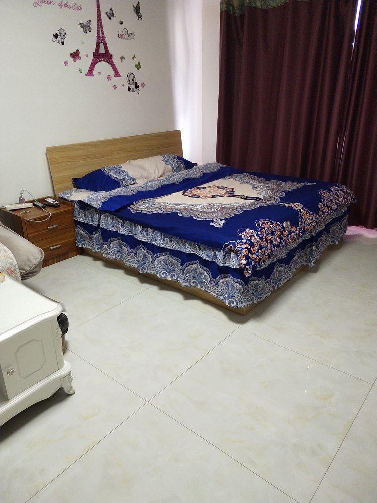 彩虹一室大床房