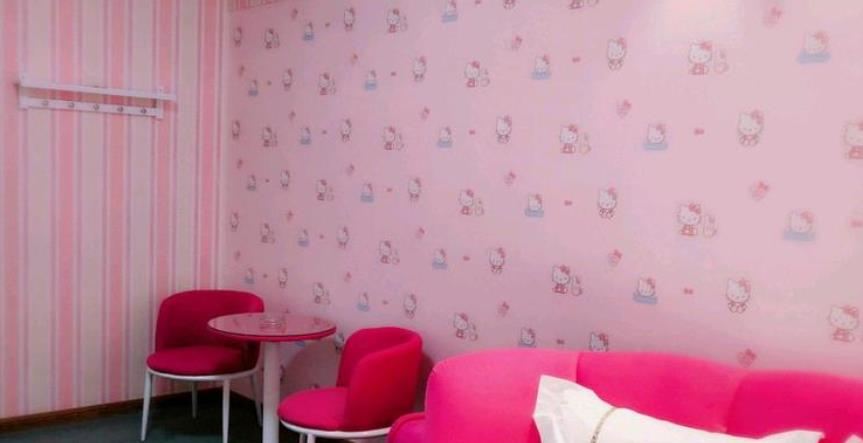甜美hellokitty圆床房