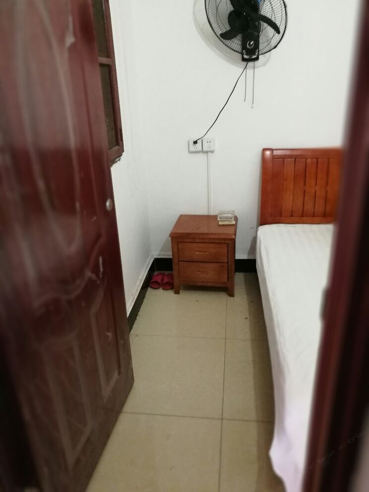 普通单人间