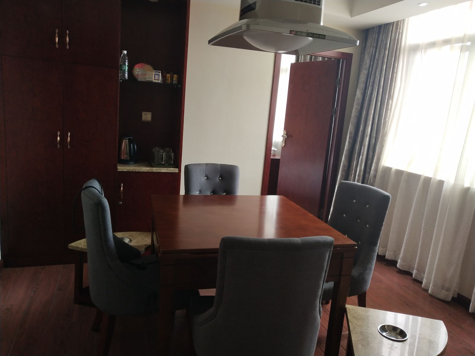 商务棋牌套房