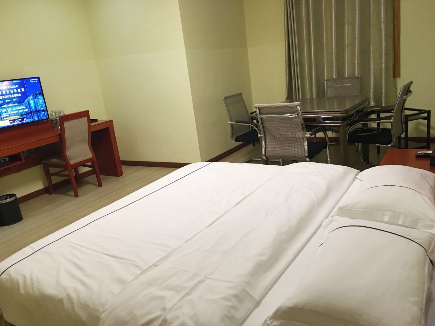 麻将大床房