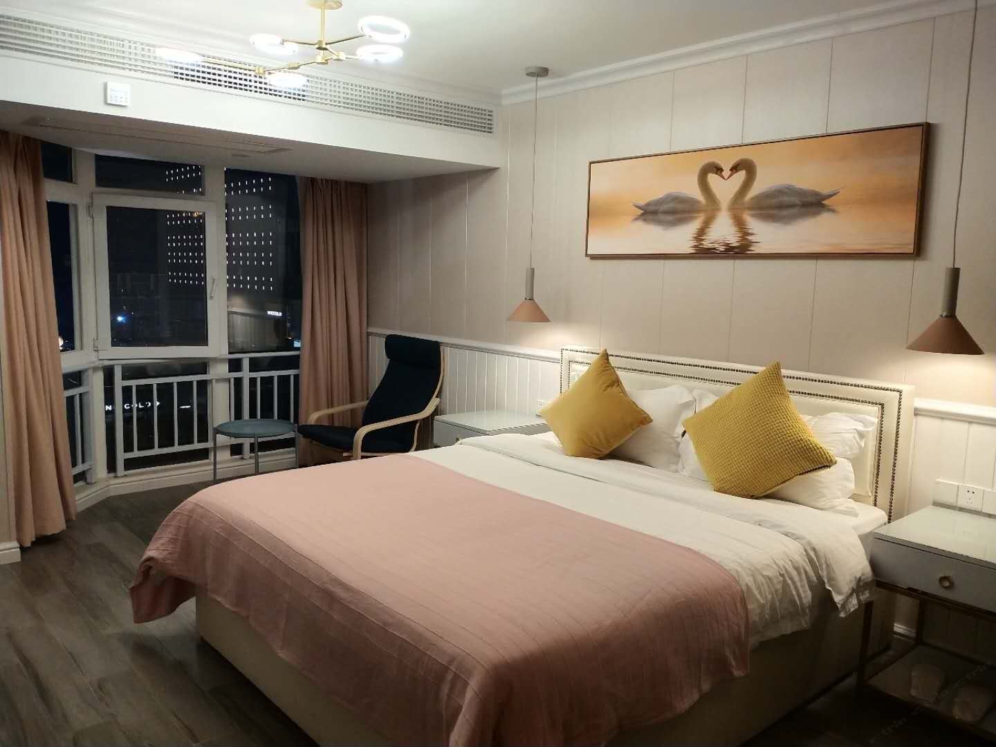 邂逅温馨大床房