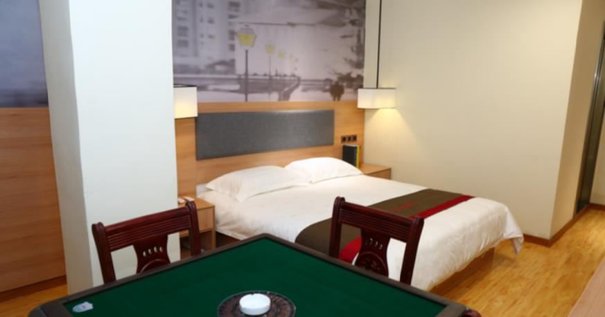 麻将大床房