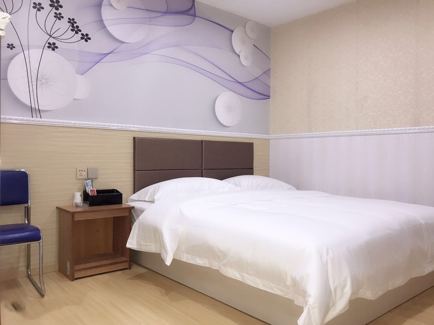 舒适大床房
