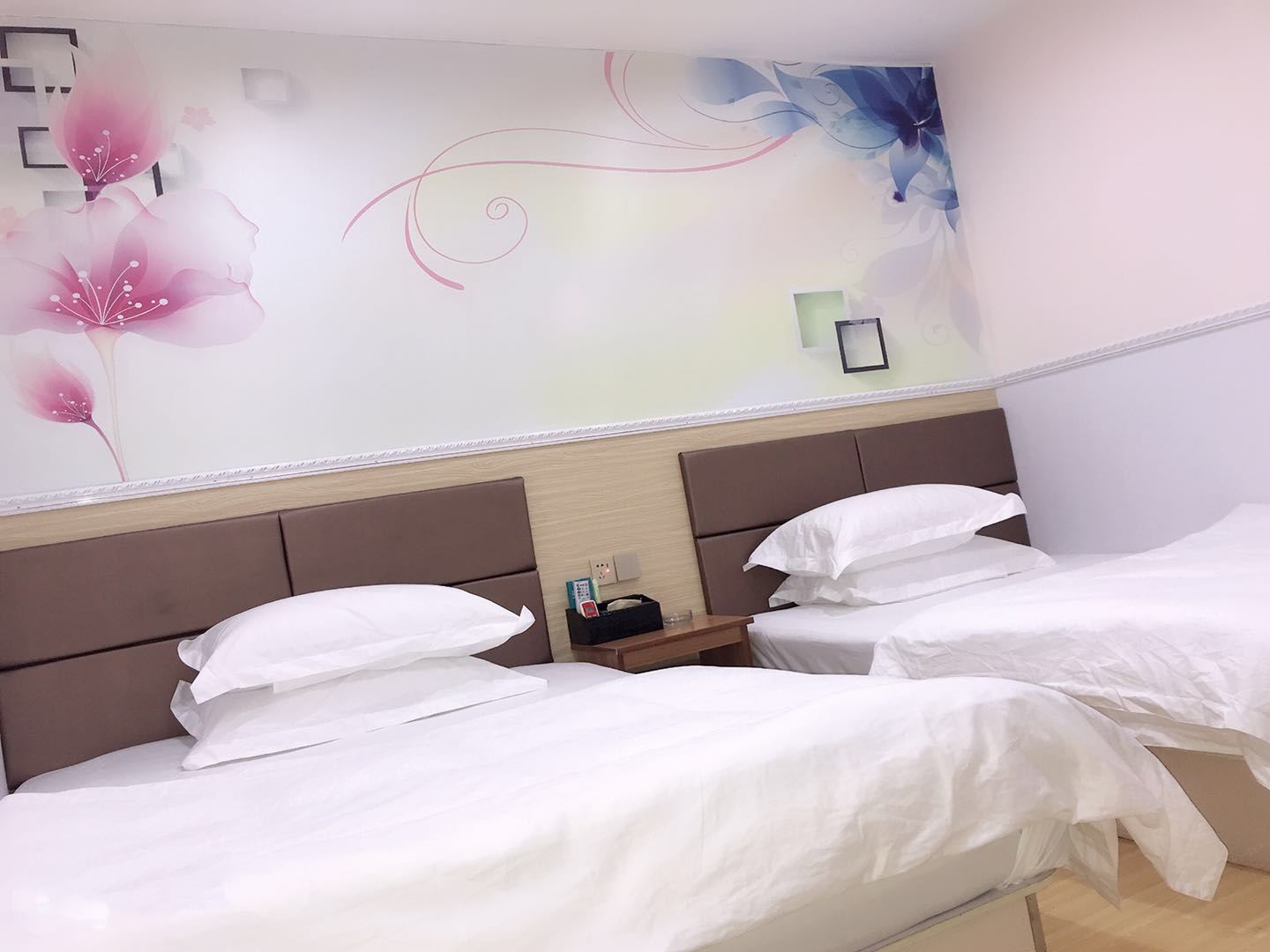 舒适双床房