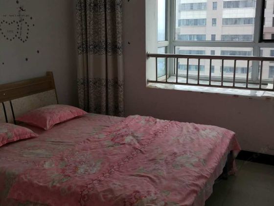 三卧室一厅