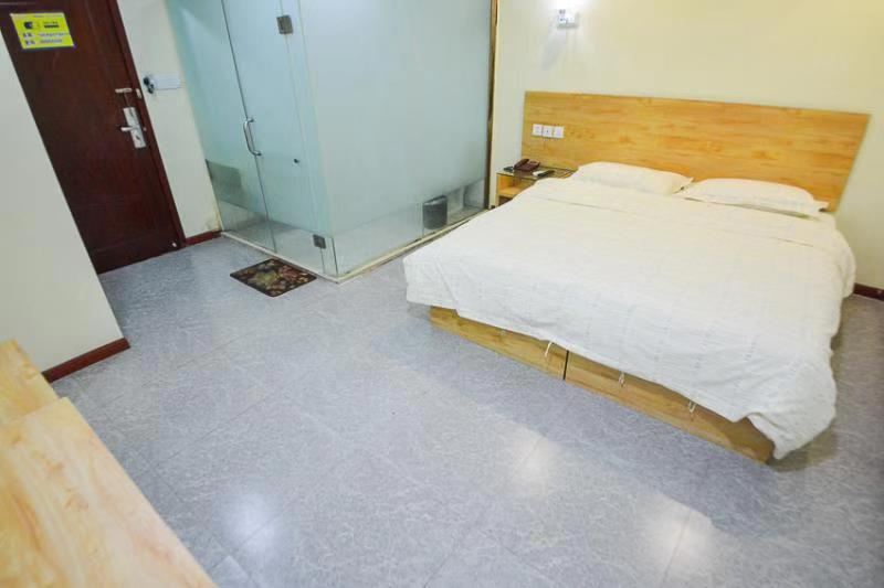舒适大床房