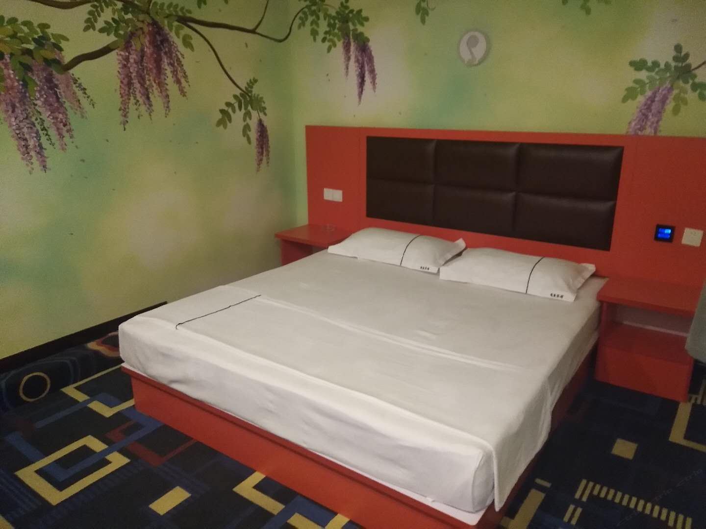 豪华大床房