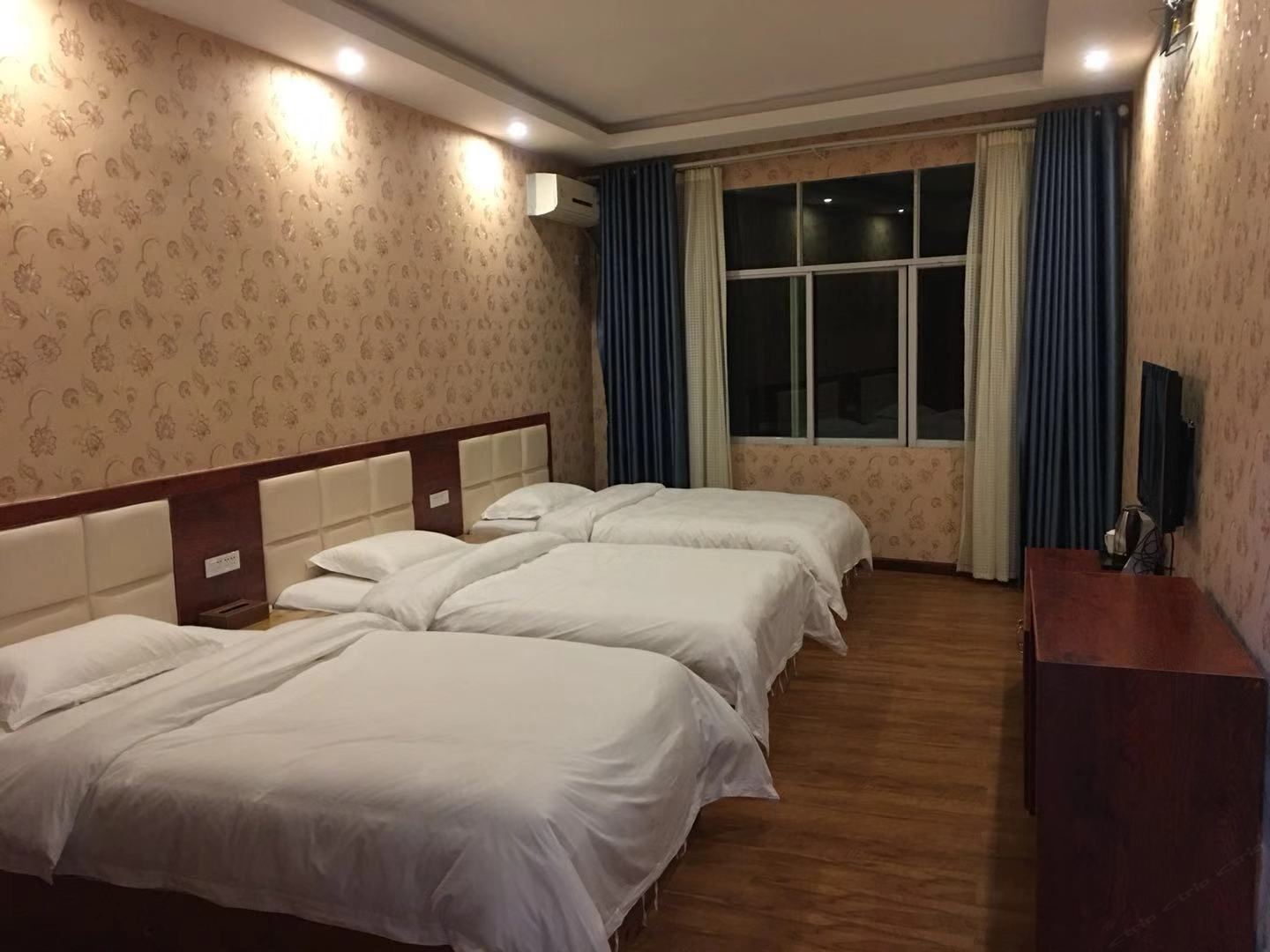 三人间