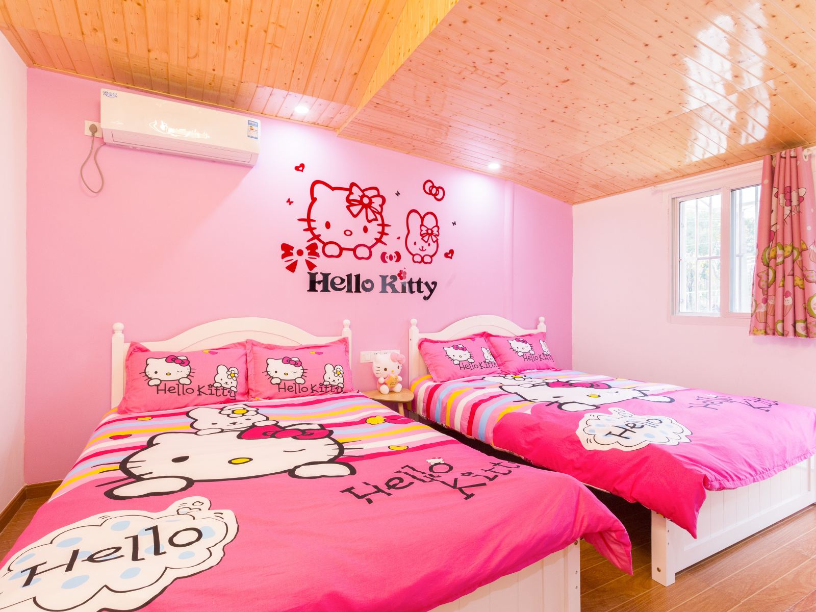 Hello Kitty主题家庭房