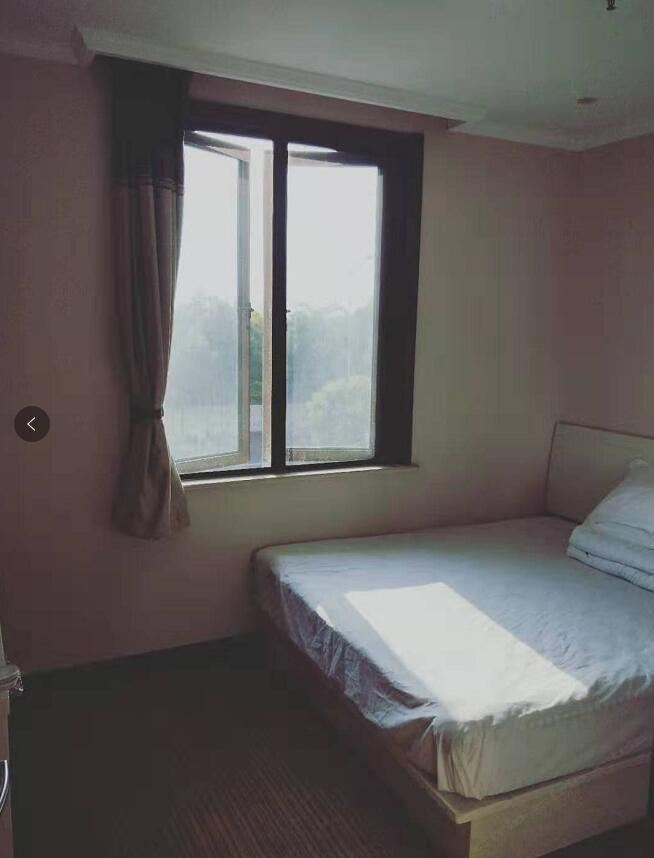 普通大床房
