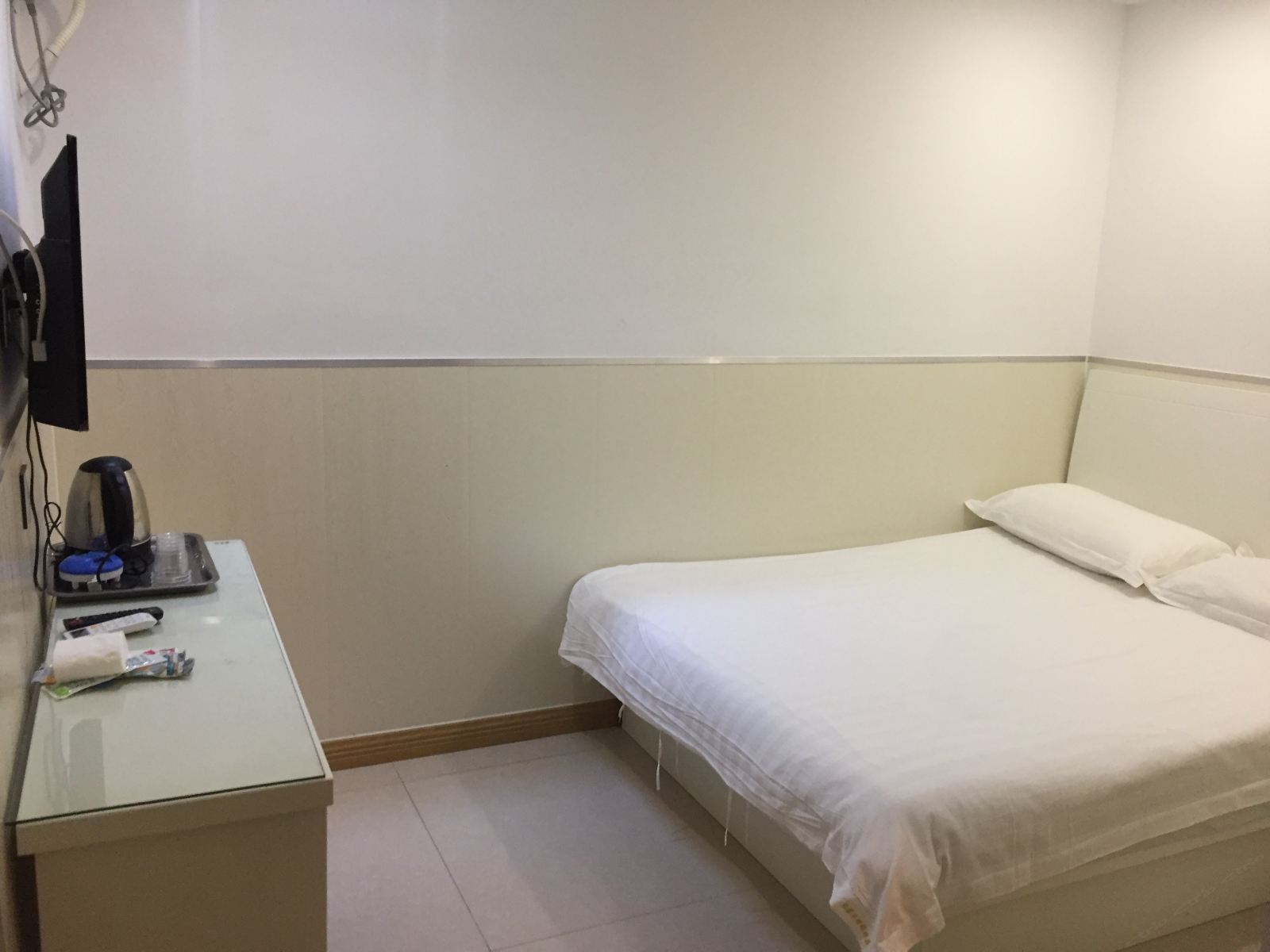 大床房B(无窗)