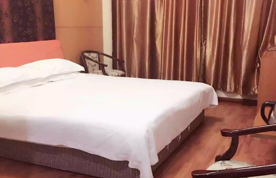 豪华大床房