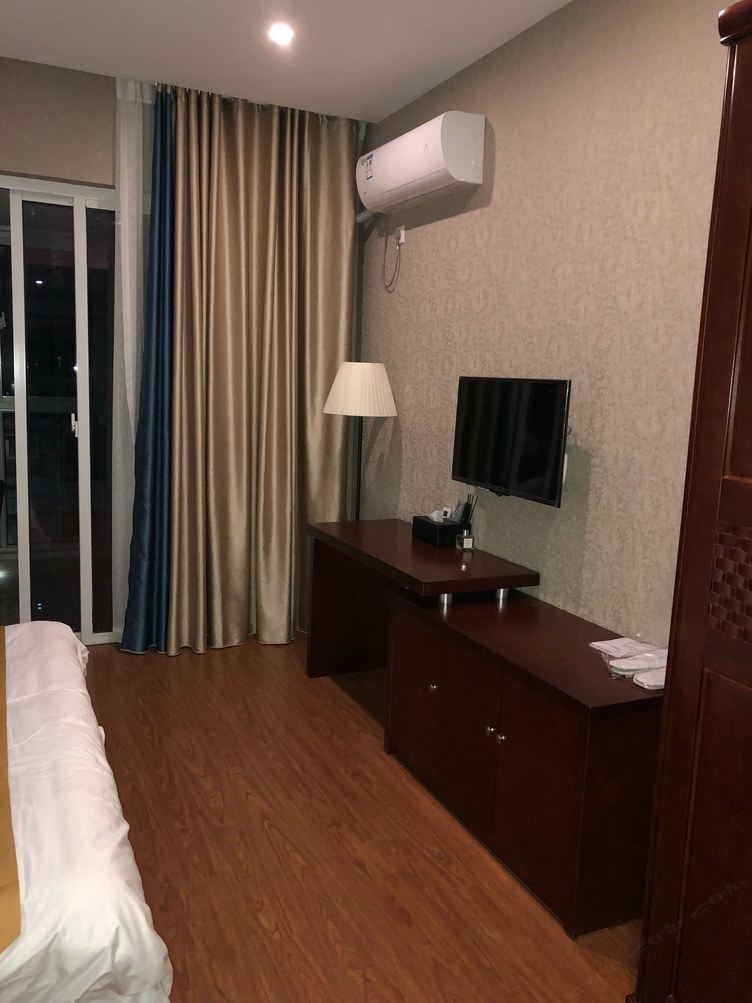 优雅大床房