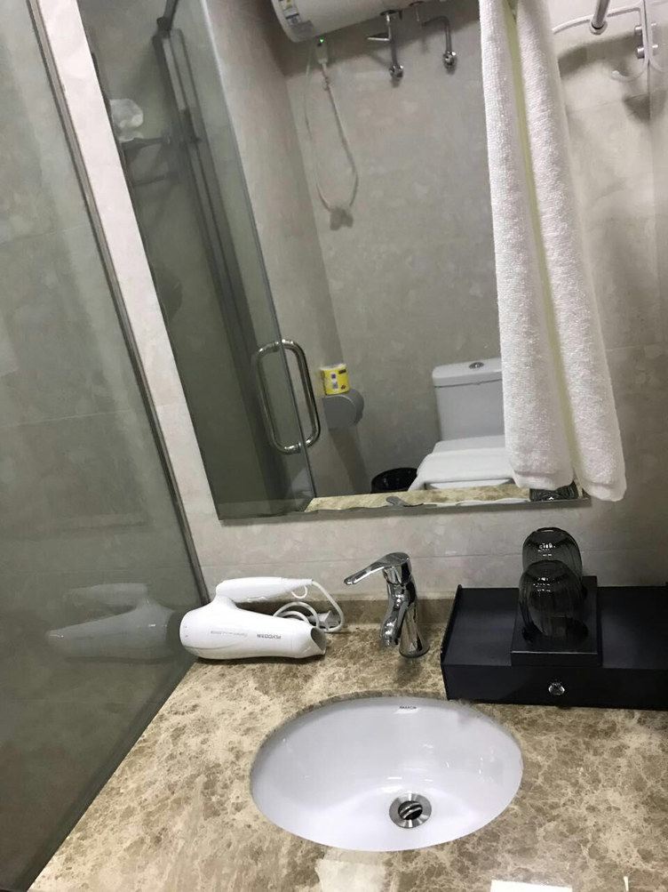 优雅大床房