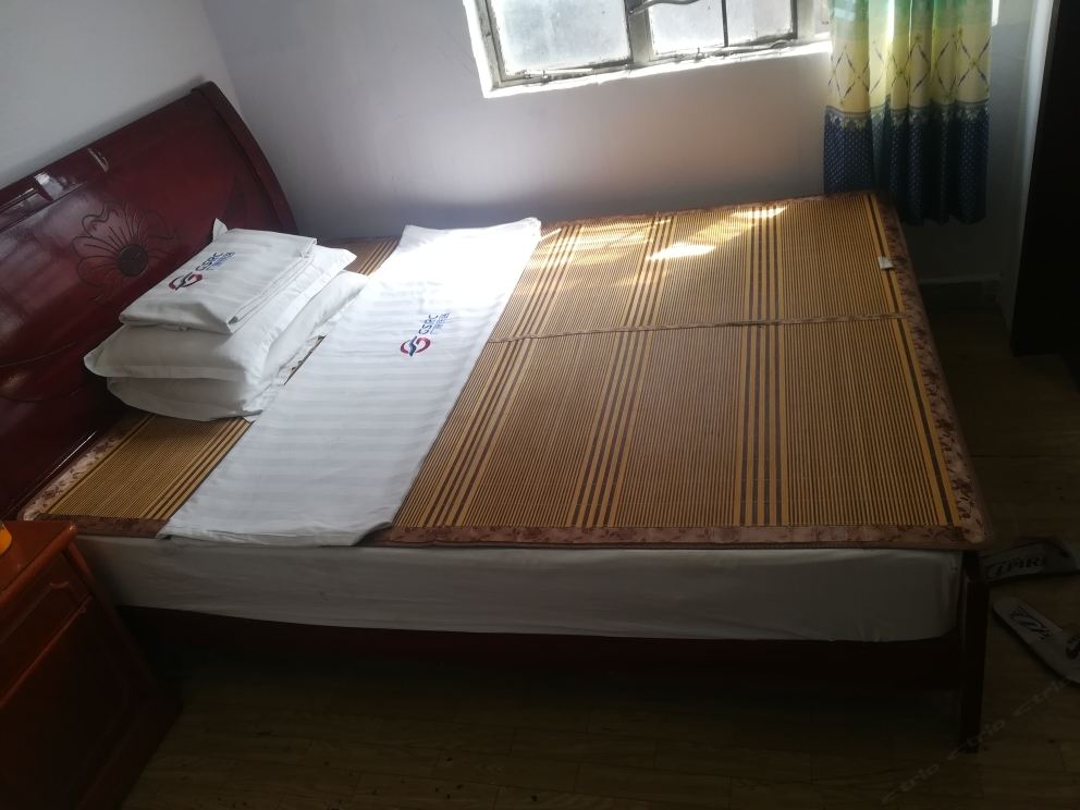 标准大床房