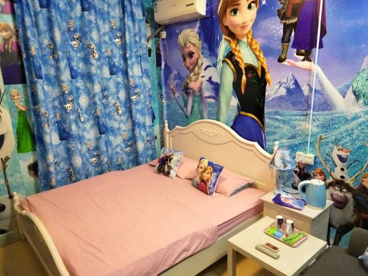 冰雪奇缘欧式床房