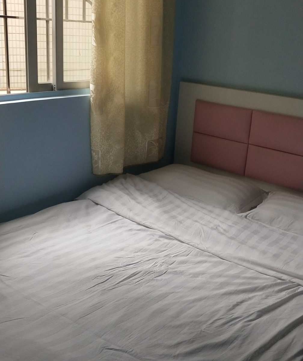 特色温馨大床房