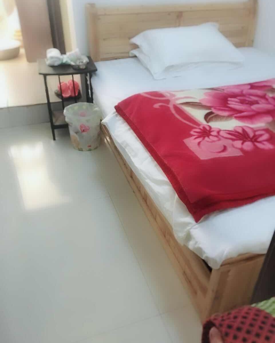 经济大床房