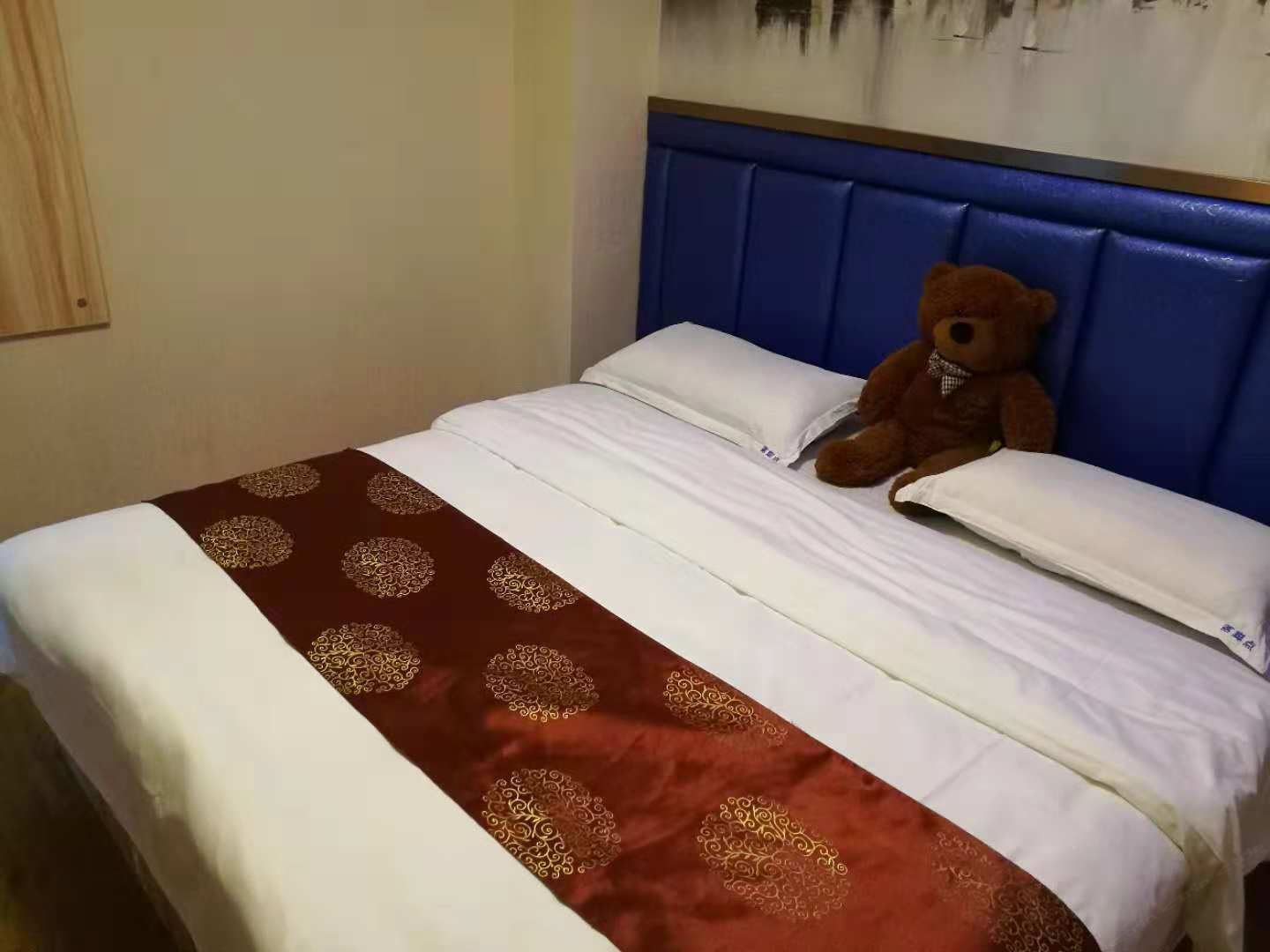 特惠大床房(公共卫浴)