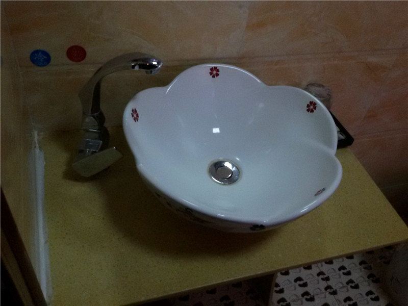浪漫圆床间