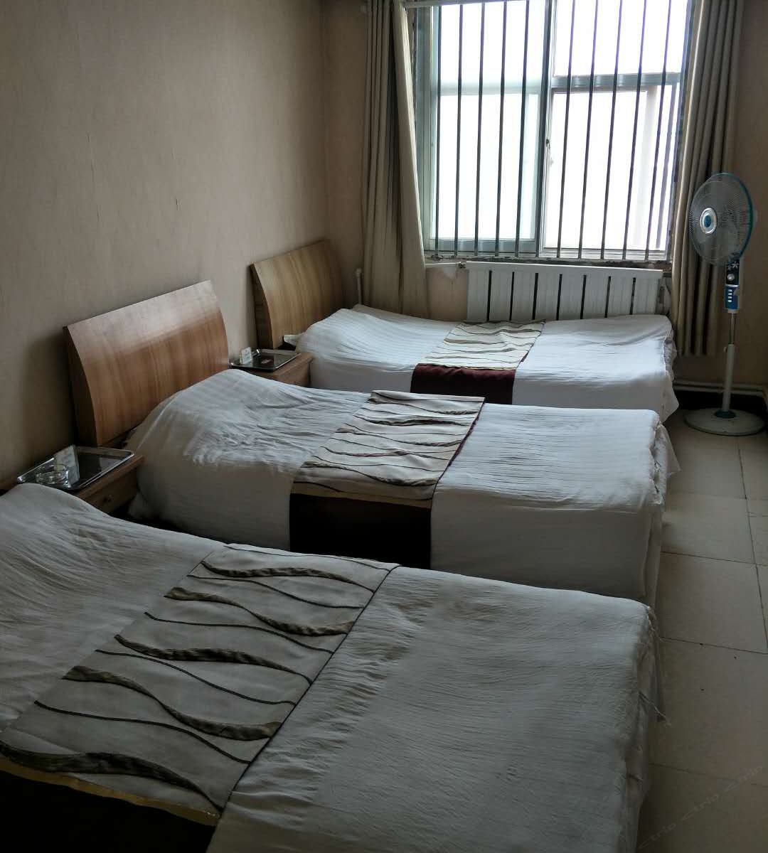普通三人间