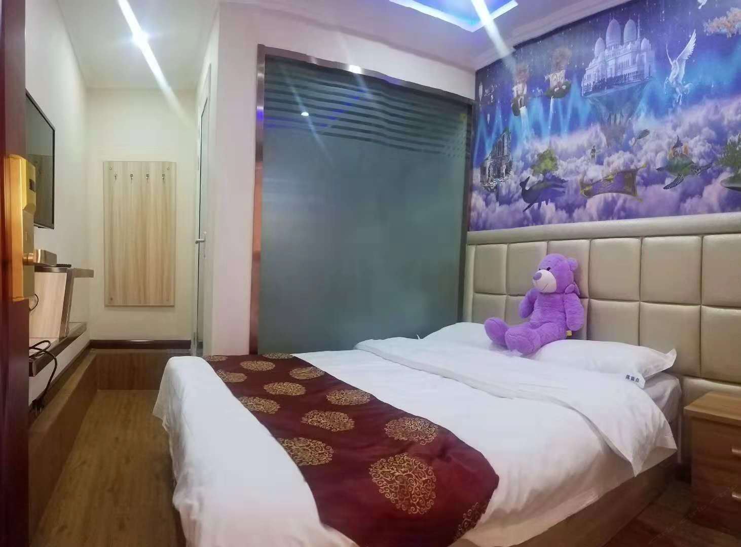 豪华大床房