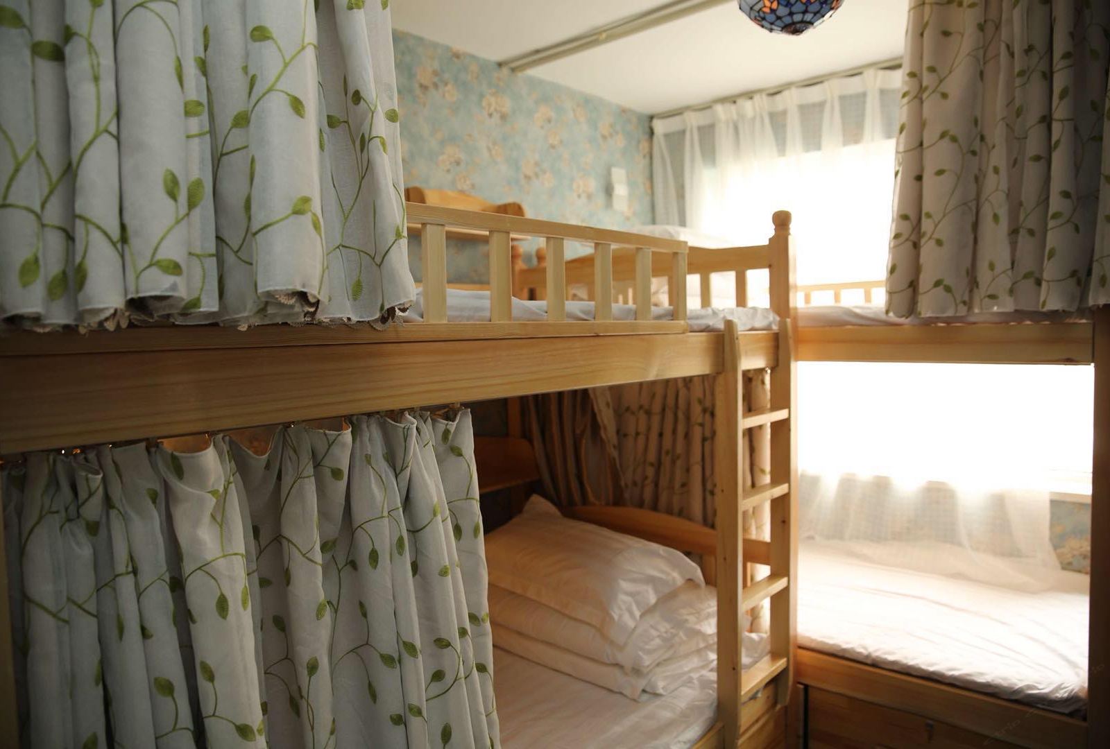 蓝色小屋女生四人房