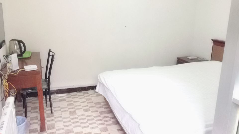 普通大床房(无窗)
