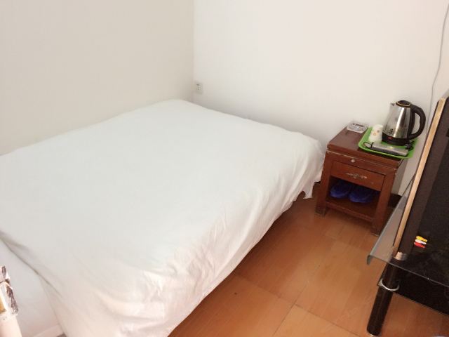 普通大床房(无窗)