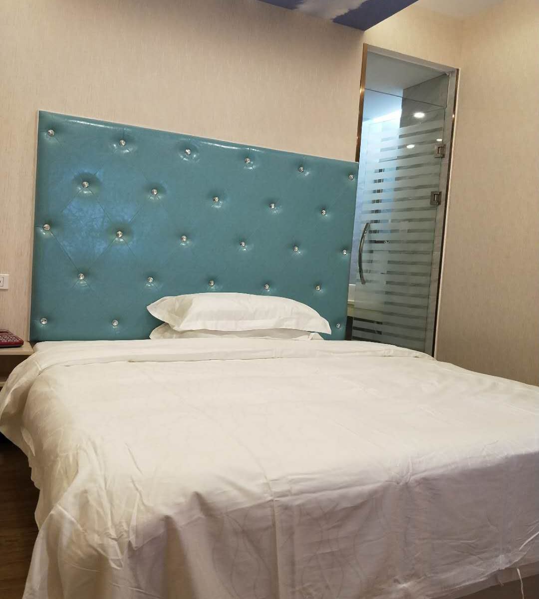 商务大床房