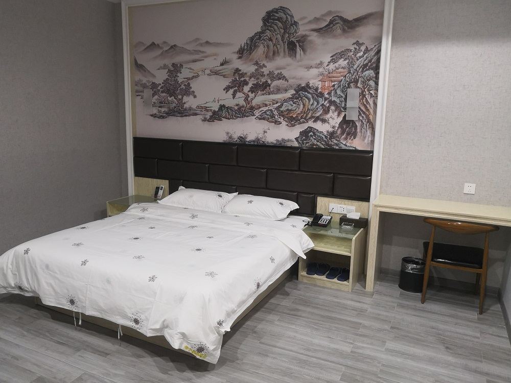 时尚大床房