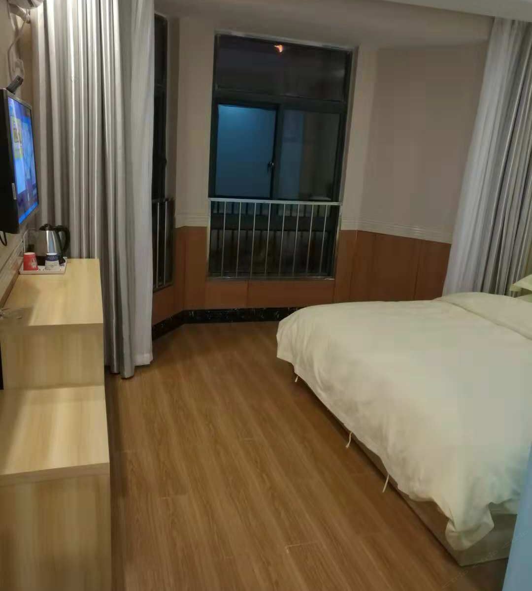 商务大床房