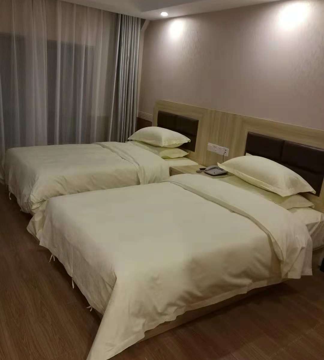双床房