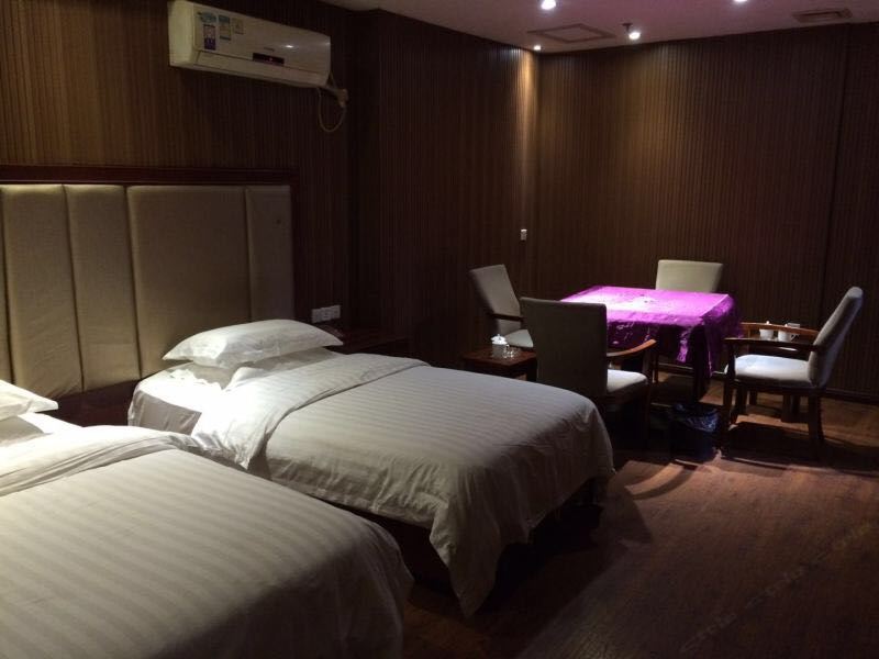 豪华棋牌双床房