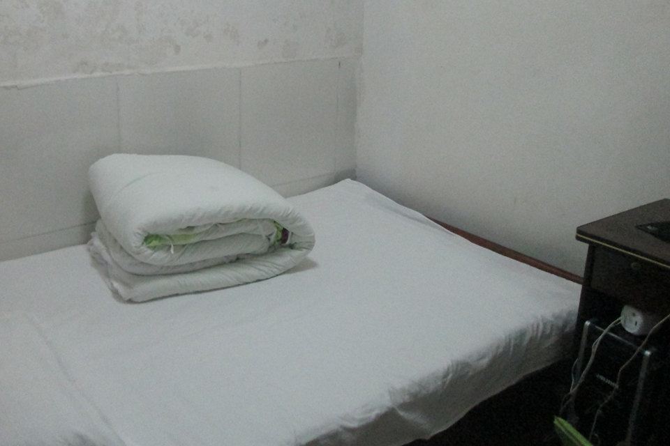单间(公共卫浴)(无窗)