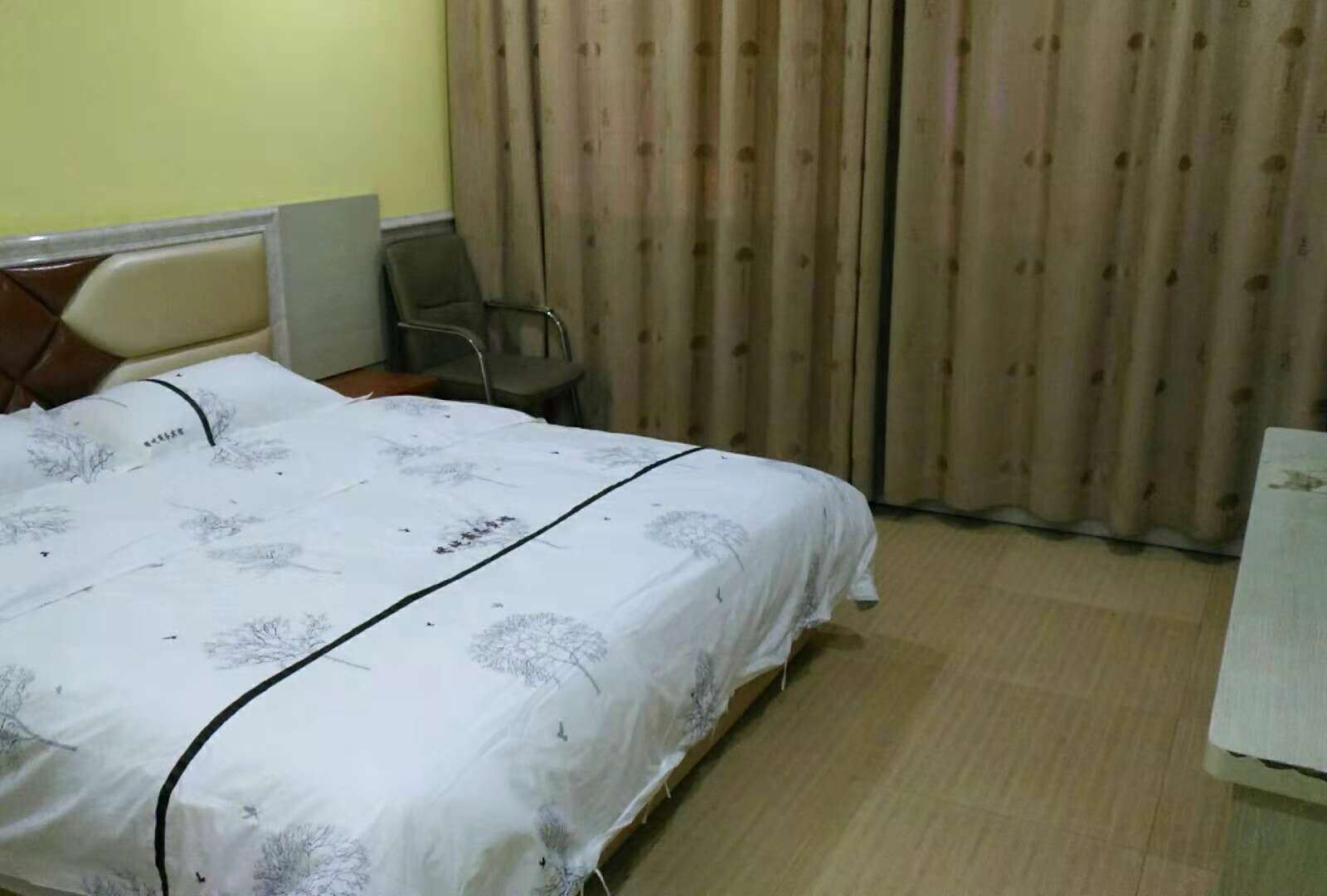 豪华大床房