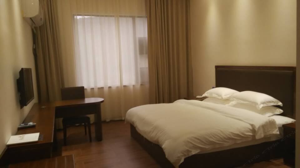 豪华大床间