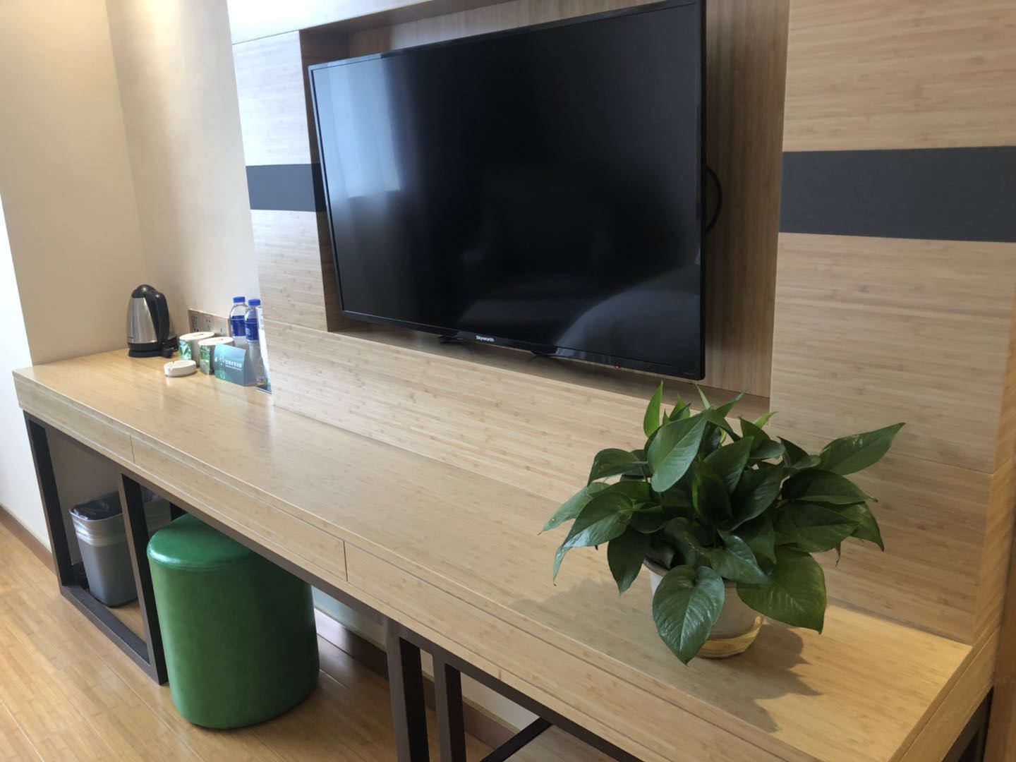 高级大床房