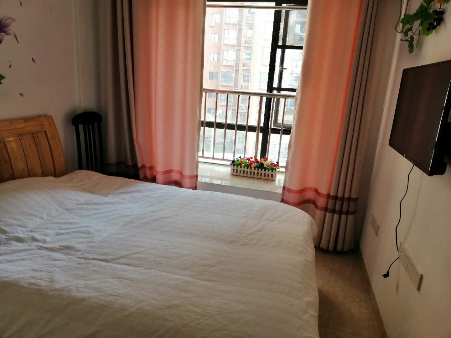 普通大床房(公共卫浴)
