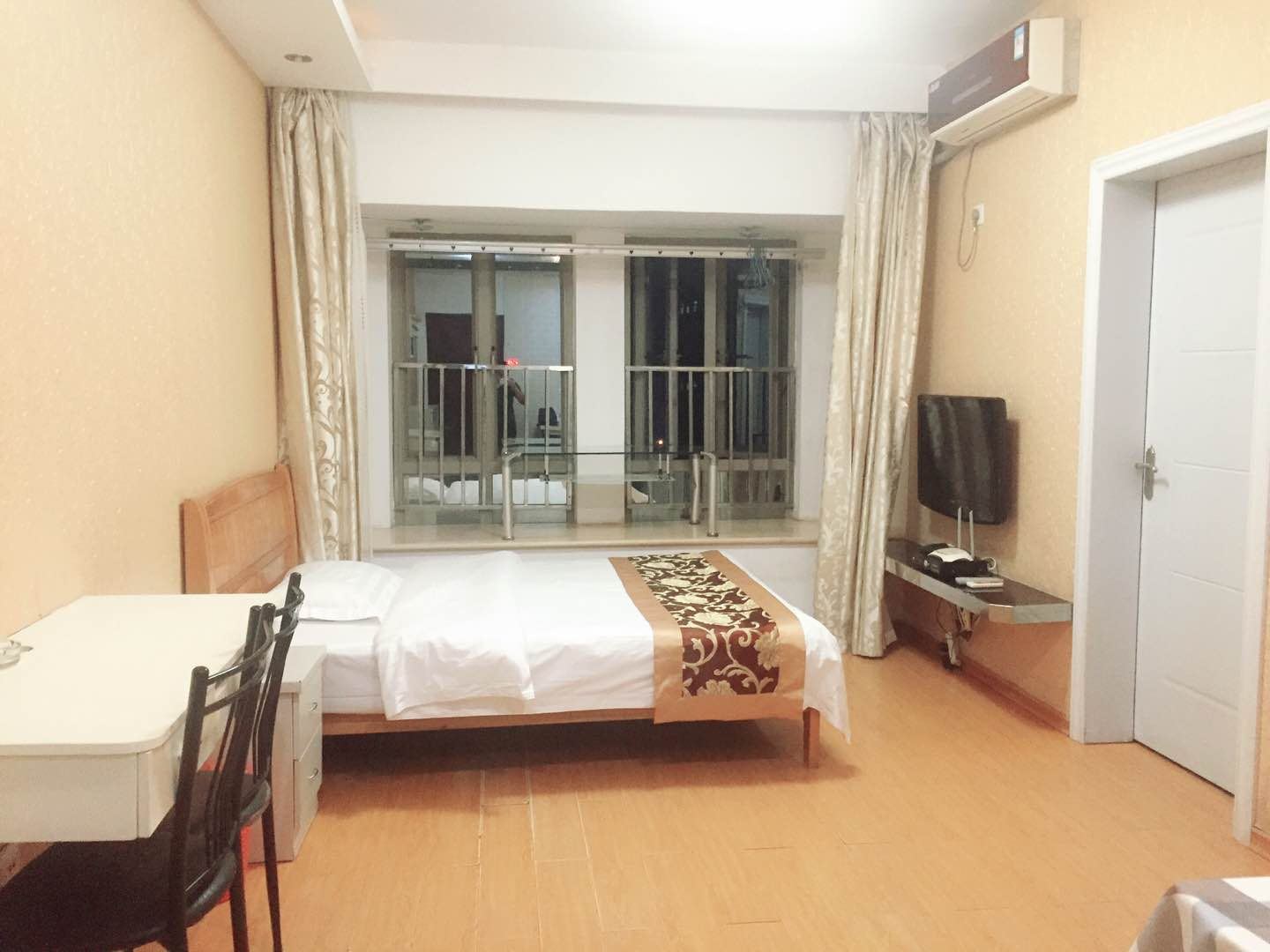 温馨套房一房一厅